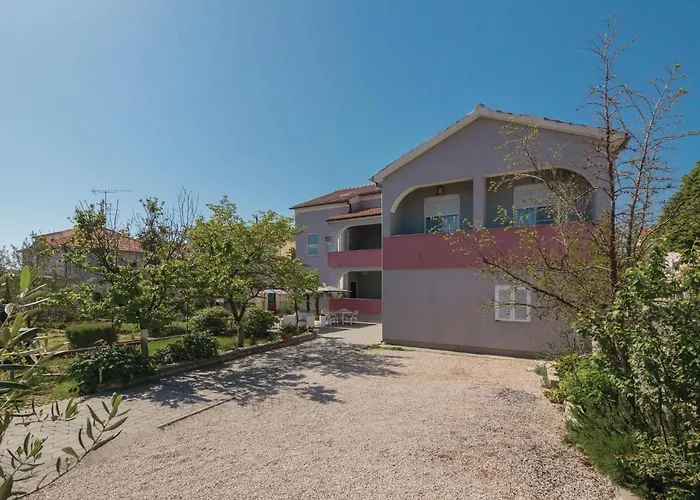 Nice Apartment In Zadar With Kitchen