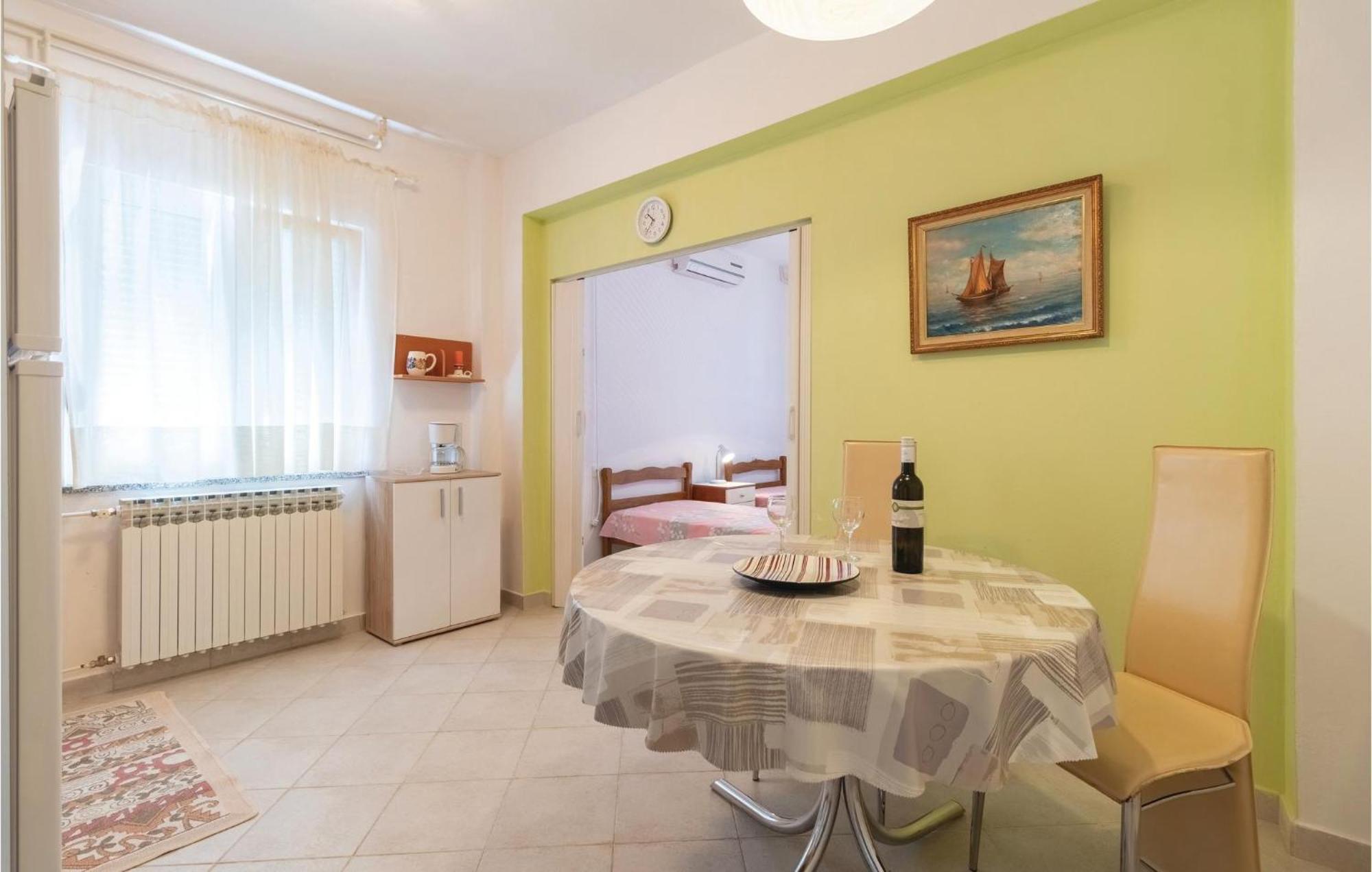 In With Kitchen Apartment *